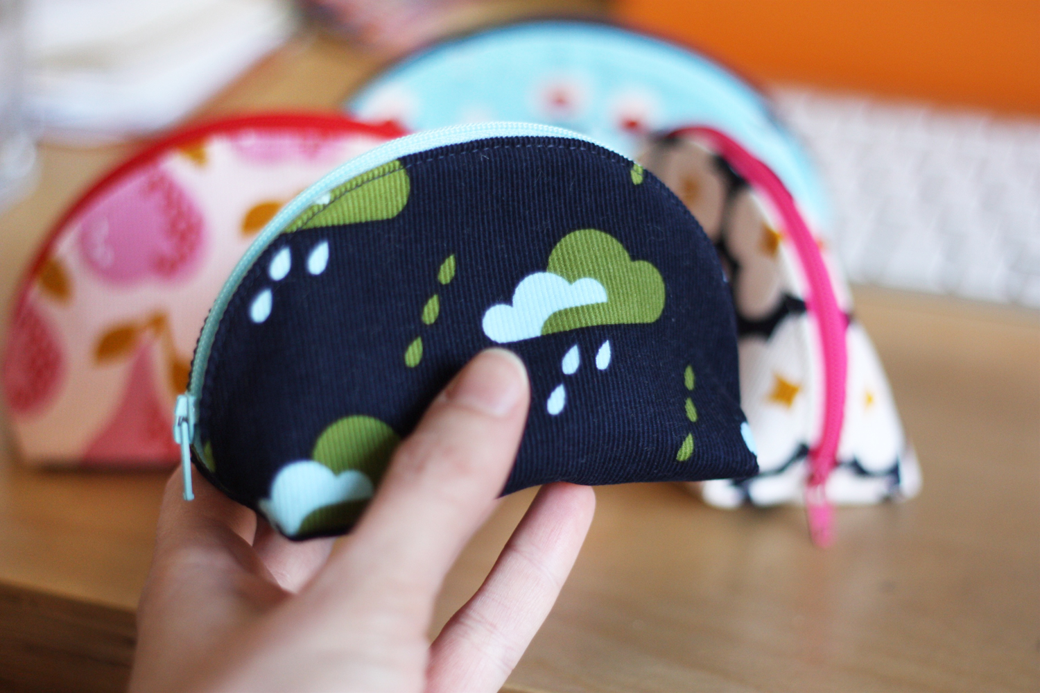 Cloud print fabric pouch