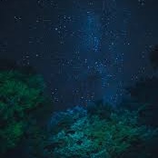 Night sky image to inspire the decision making process of deciding if you are ready to start a freelance business.
